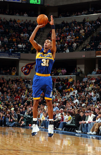 后腰位置 后腰位置